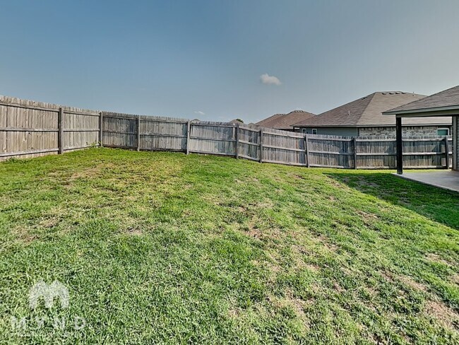 Building Photo - 10001 Sussex Pl