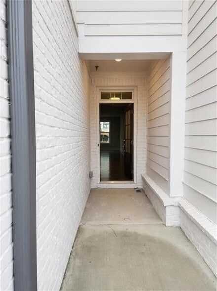 Building Photo - 1220 Walden Xing