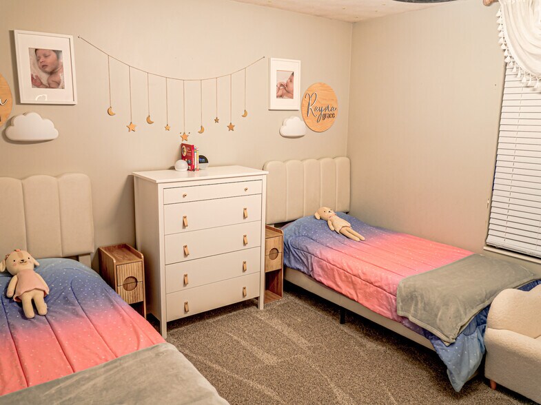 Building Photo - 2264 Ferndown Dr