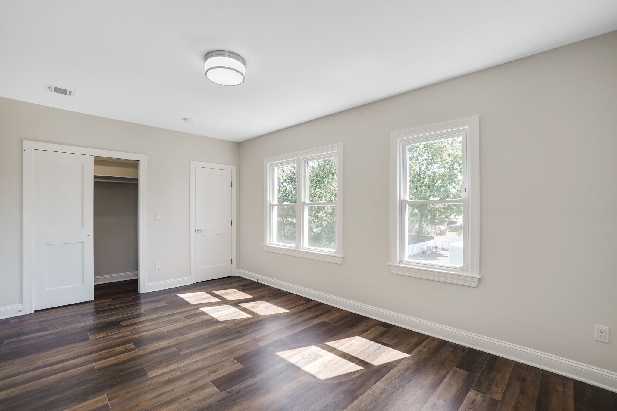 Building Photo - 77 Mill St