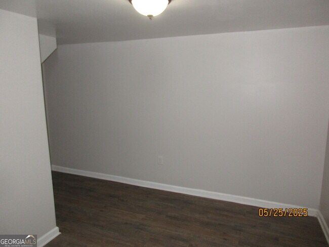 Building Photo - 16 Wadley St NW
