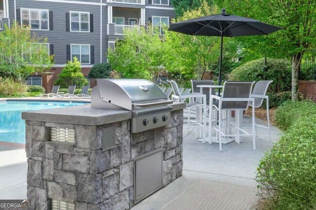 Building Photo - 2500 Shallowford Rd