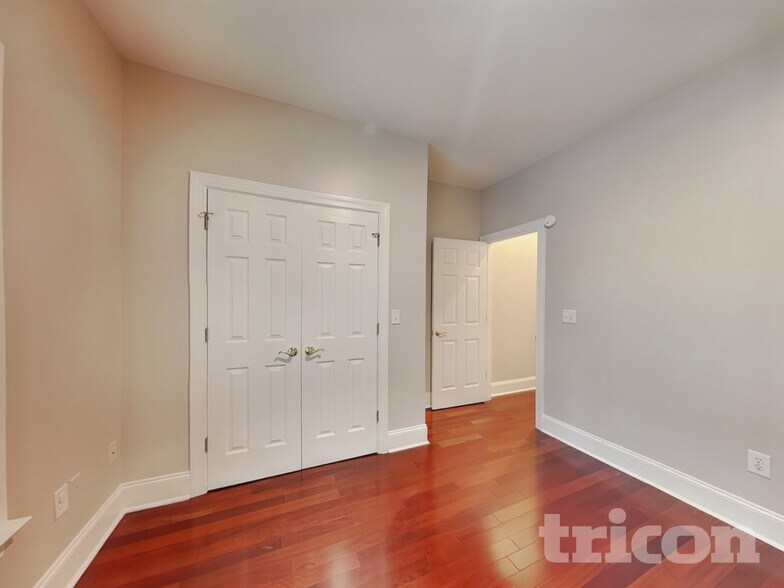 Building Photo - 1585 Deer Run Ct