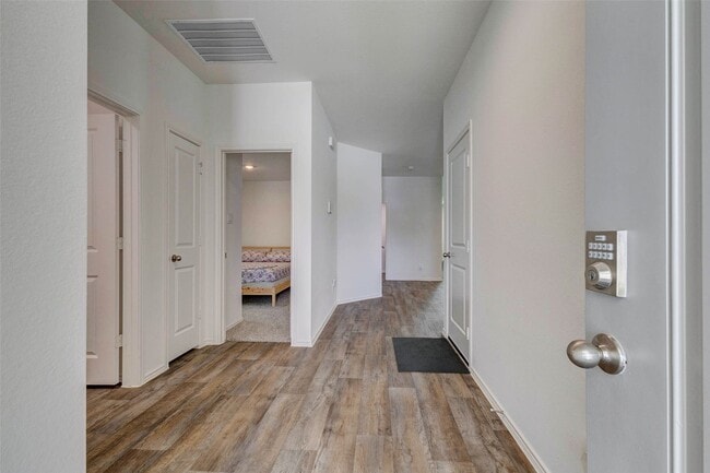 Building Photo - 31426 Yatesbury Ln