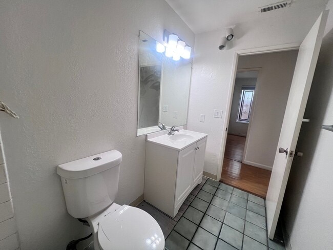 Building Photo - Two Story 3 Bed/Bath Single Family Home In Milpitas, Ca. For Rent!!! $500 OFF FIRST MONTHS RENT!