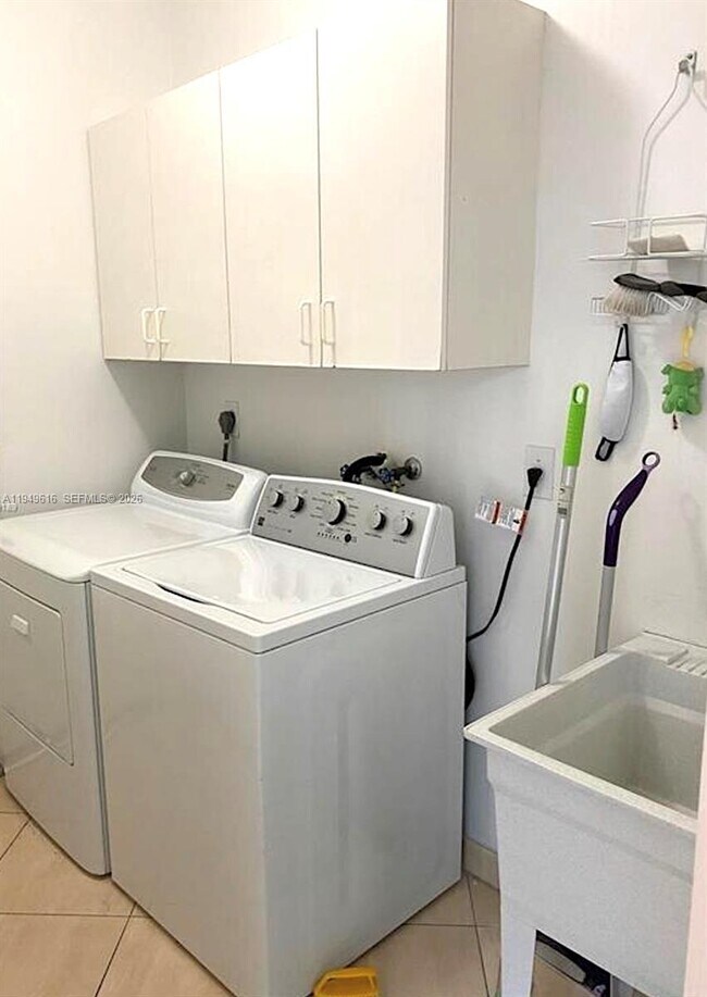 Building Photo - 9842 NW 29th St