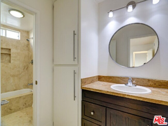 Building Photo - 2884 Sawtelle Blvd