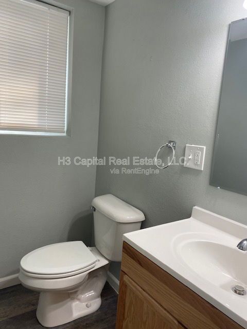 Building Photo - 217 Camelford Dr