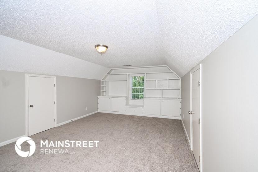 Building Photo - 12 Stratford Dr