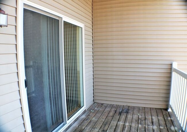 Building Photo - $1,450 | 2 Bedroom, 2 Bathroom Condo | Pet Negotiable | Available for August 1st, 2026 Move In!