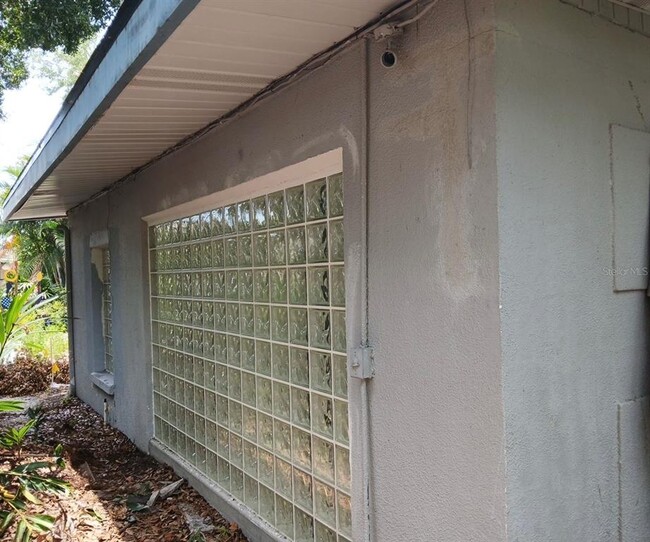 Building Photo - 5023 Inverness Dr