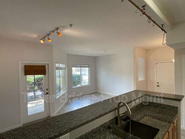 Building Photo - 4200 E Commerce Way