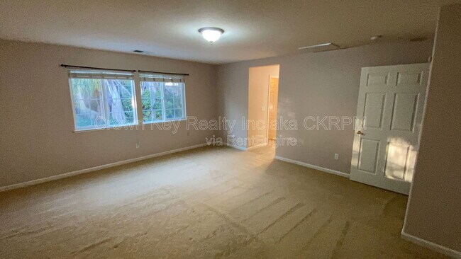 Building Photo - 4685 Dandelion Loop