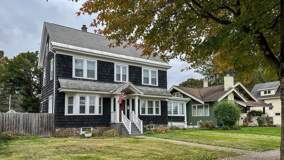 Primary Photo - 106 Maple St