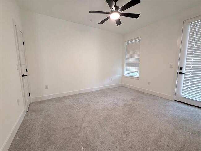 Building Photo - 1417 Kramer Ln