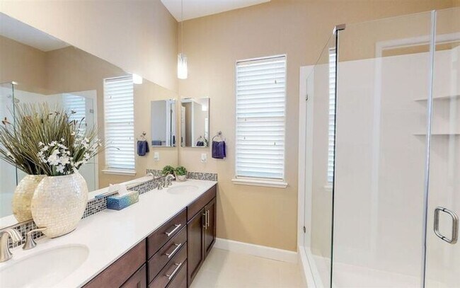 Building Photo - Beautiful Shadow Ridge Home in Spanish Spr...