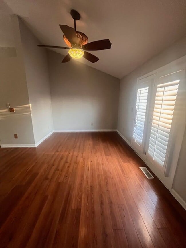 Building Photo - 400 Platt Dr