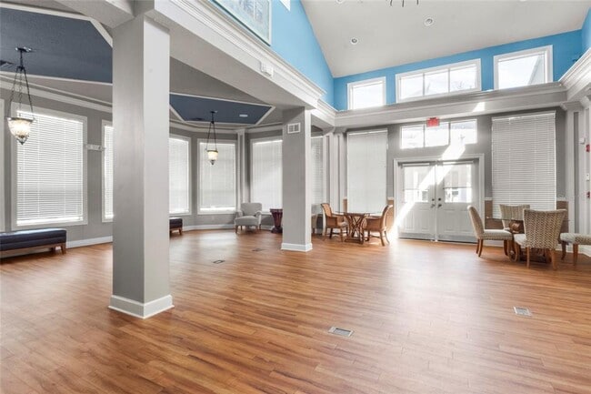 Building Photo - 4802 51st St W