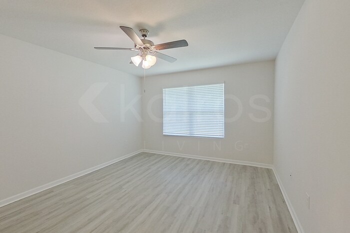 Building Photo - 317 Monarch Ln