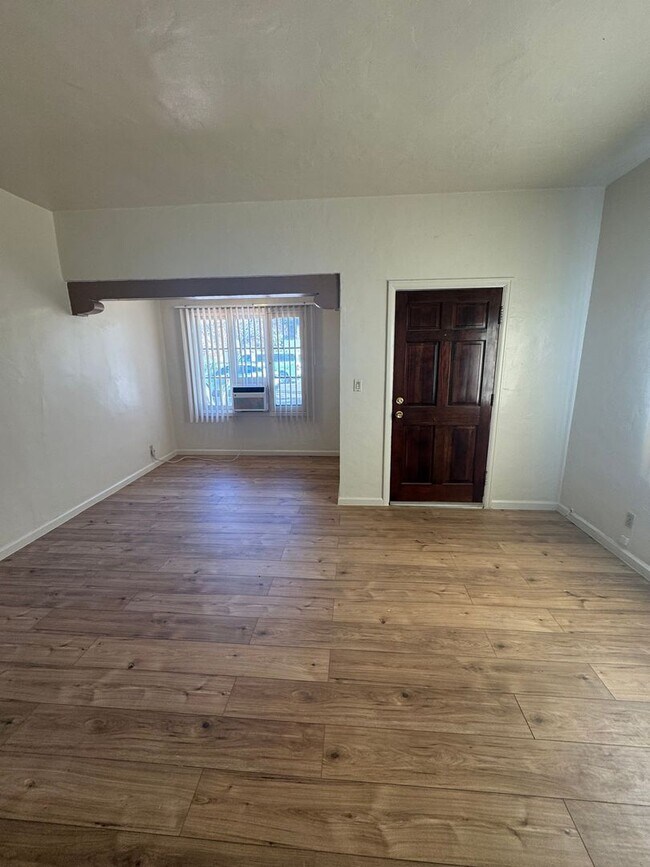 Building Photo - 120 N Wilbur