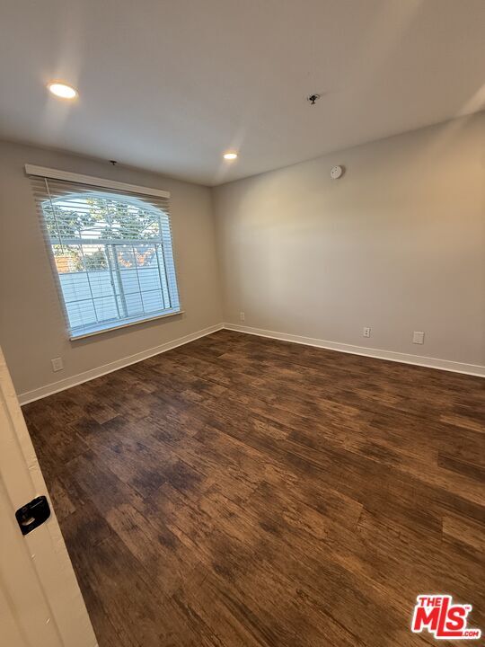 Building Photo - 7660 Beverly Blvd