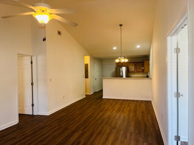 Building Photo - Wow! Check out this charming 3 bedroom 2 b...