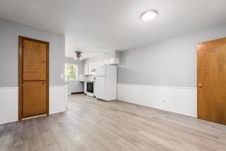 Building Photo - 5046 Heathmoor Dr