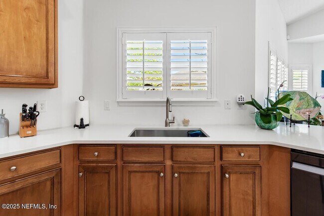 Building Photo - 3139 Ashgrove Rd