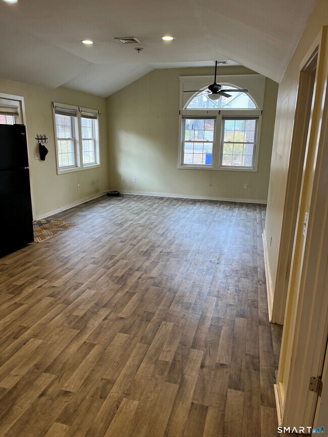 Building Photo - 146 Beebe Farms Rd