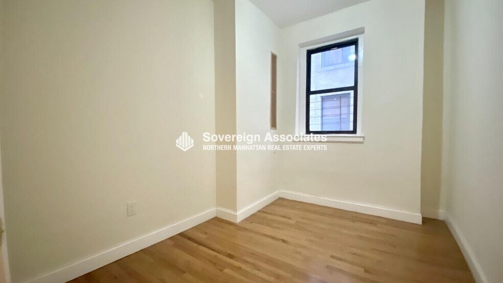 Building Photo - 1803 Riverside Dr