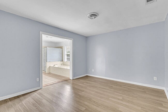Building Photo - 8745 Kimberly Dr