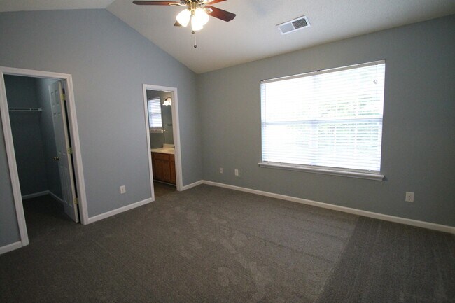 Building Photo - 1364 Walnut Hill Dr
