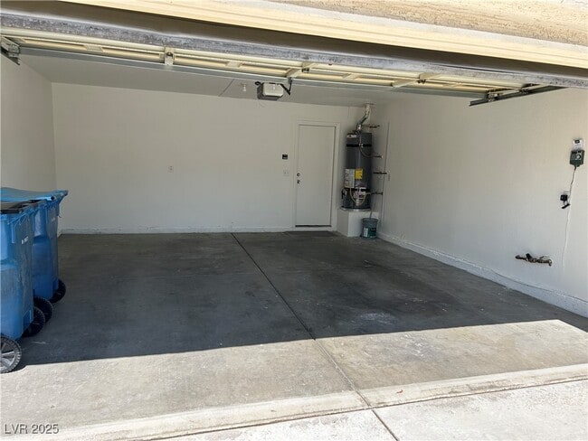 Building Photo - 9836 Double Rock Dr