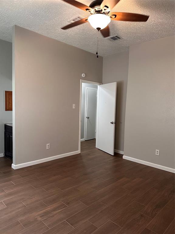 Building Photo - 701 Canyon Springs Dr