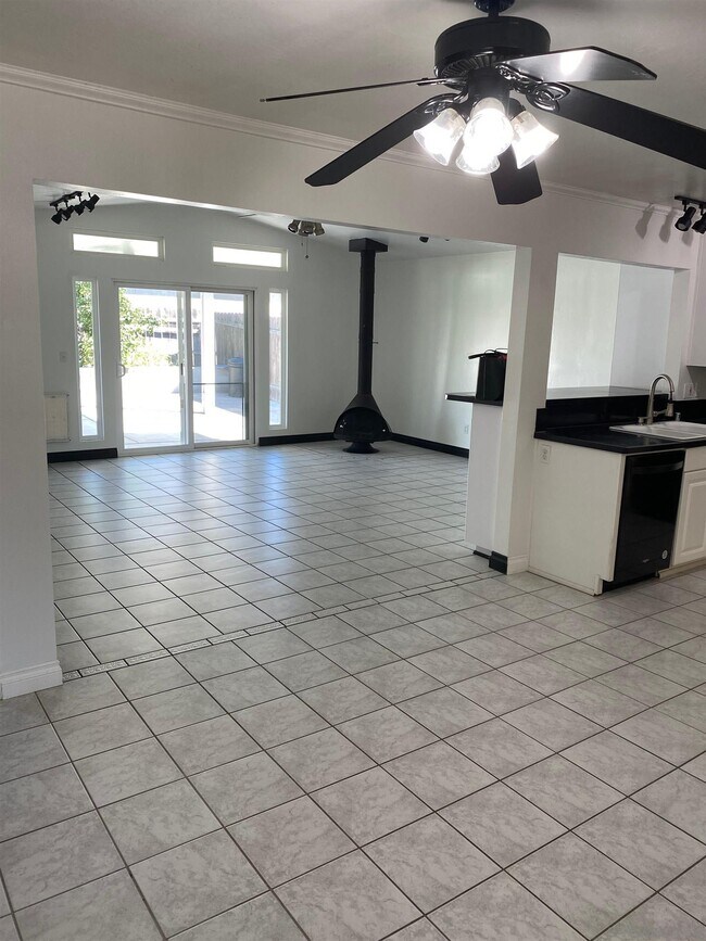 Building Photo - 11217 Adriatic Pl