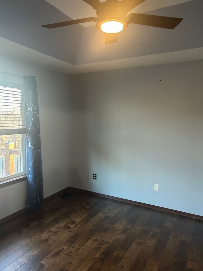 Building Photo - 2918 N Emerson St