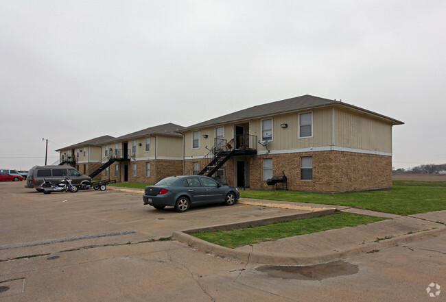 Primary Photo - Bear Creek Apartments