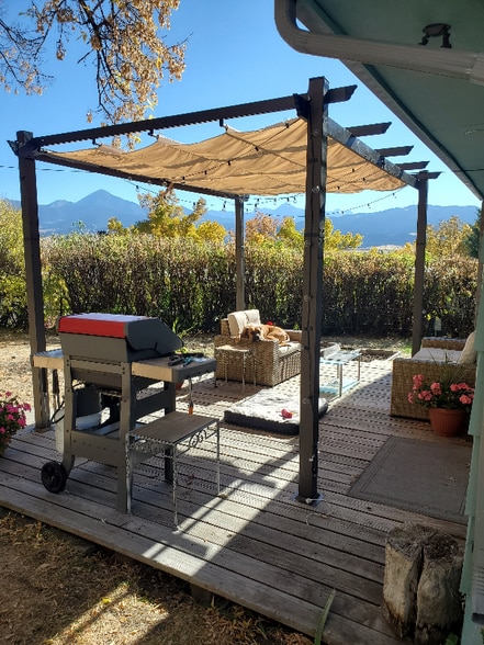 Building Photo - 514 N Yellowstone St