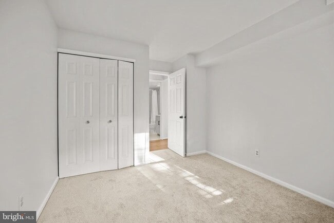 Building Photo - 31 Everett Dr