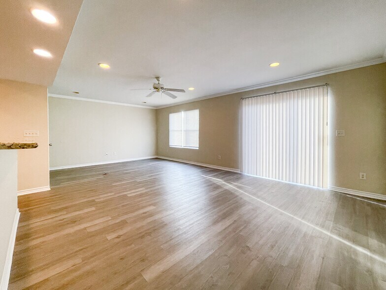 Building Photo - 309 Gurley Ln