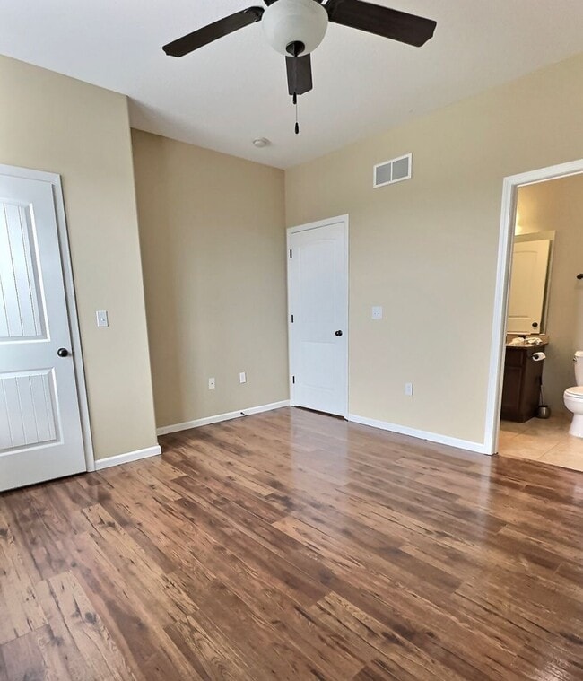 Building Photo - 2608 Valentine Ln