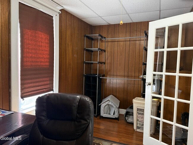 Building Photo - 172 Kingsboro Ave