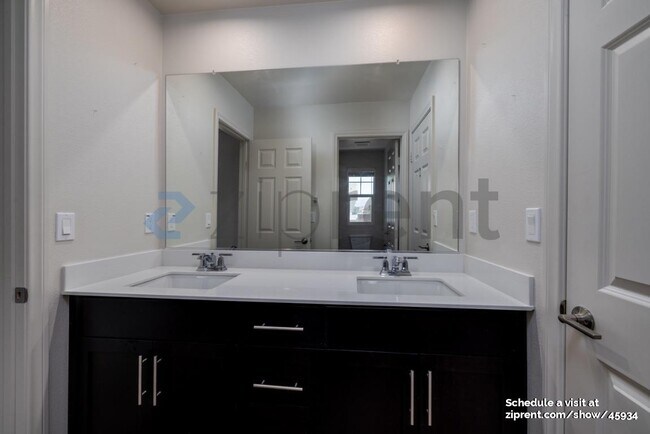 Building Photo - 26549 Brightstone Dr