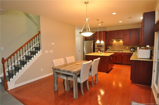 Building Photo - 300 Lime Creek Ct