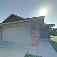 Building Photo - 4314 Stonehaven Dr