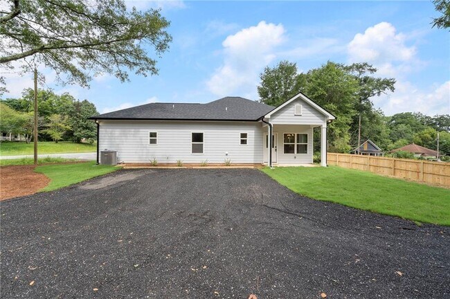 Building Photo - 2163 GA-16