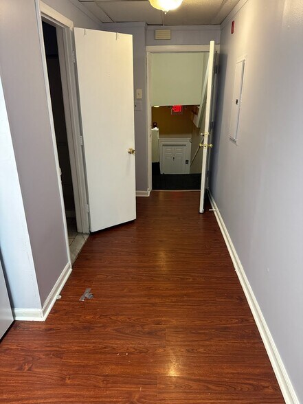 Building Photo - 1909 Chestnut St