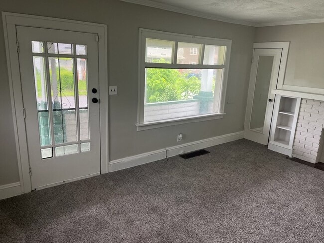 Building Photo - Newly updated home for rent!