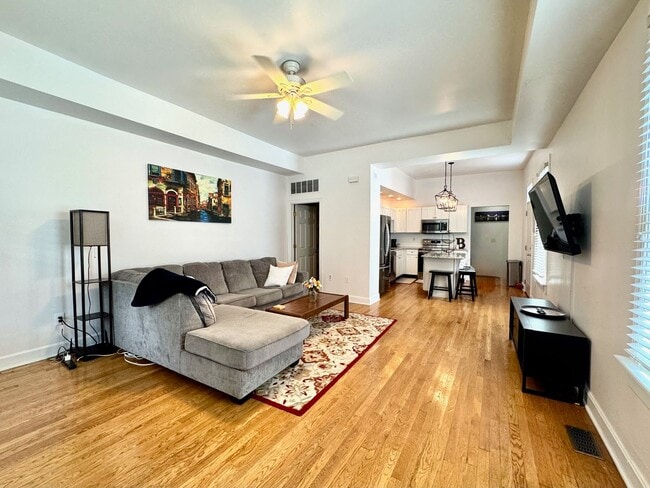 Building Photo - Charming 3 Bed/2 Full Bath in Columbia Tus...