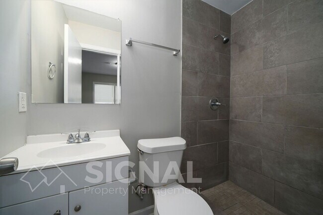 Building Photo - 504 Annie Laura Dr